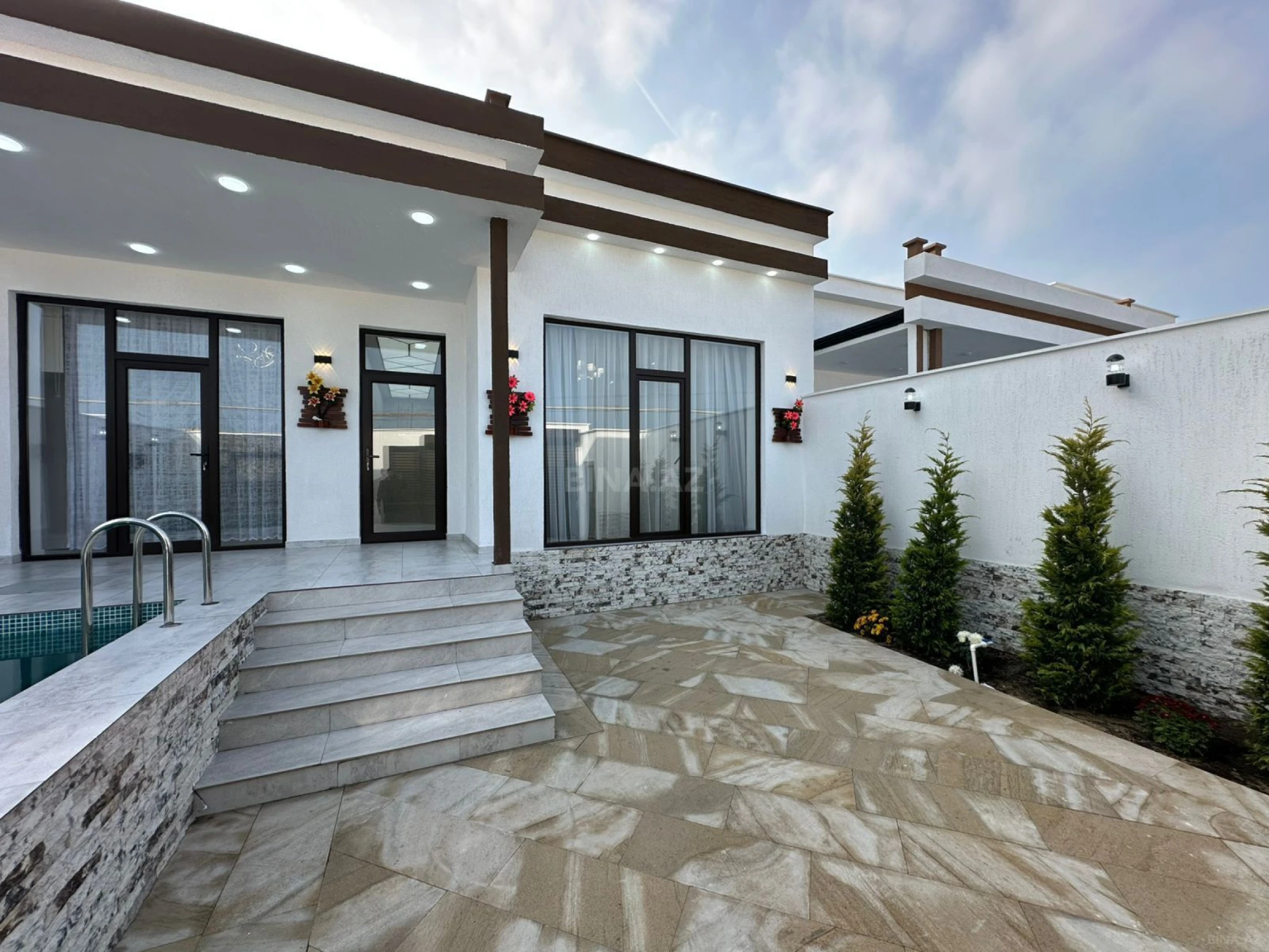 Satılır 4 otaqlı həyət evi 124 m²