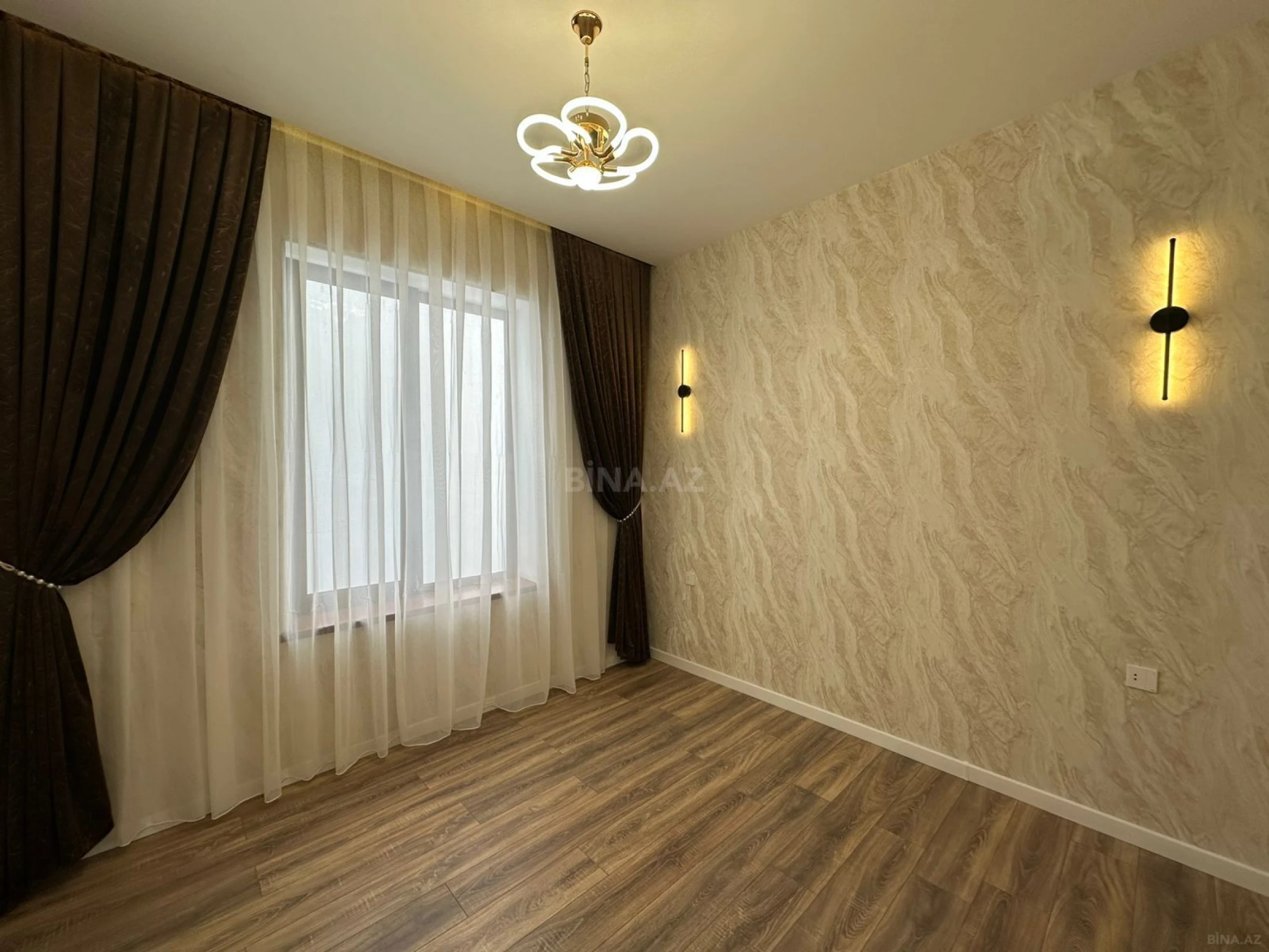 Satılır 4 otaqlı həyət evi 124 m²