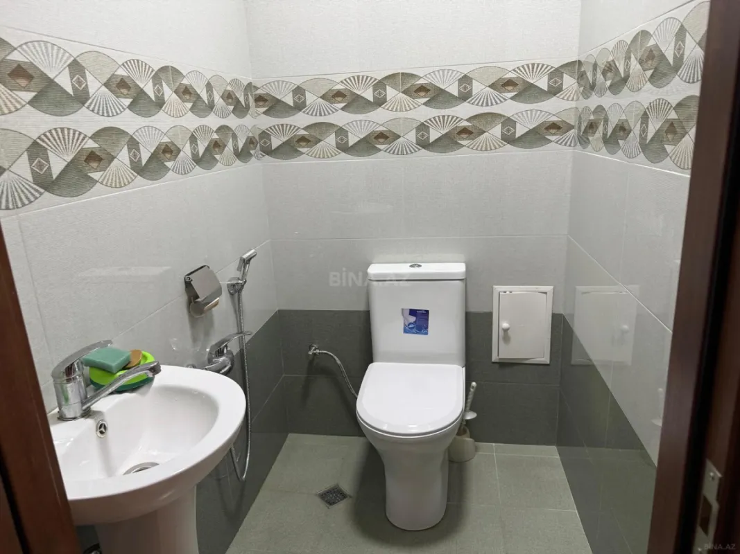 Kirayə verilir 2 otaqlı mənzil 115 m²