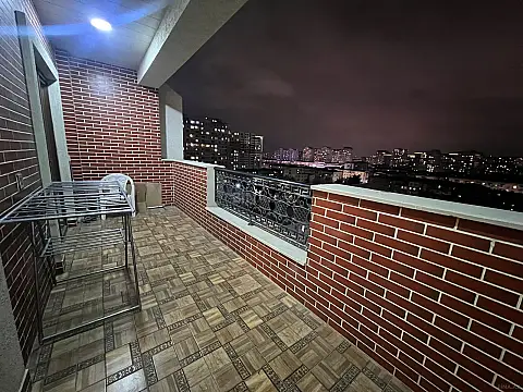 Kirayə verilir 2 otaqlı mənzil 80 m²