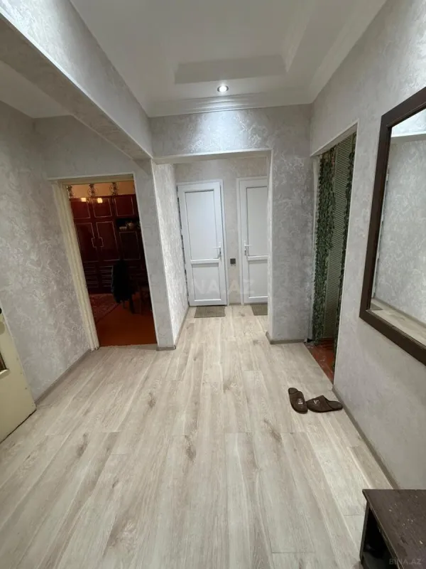 Satılır 3 otaqlı mənzil 82 m²