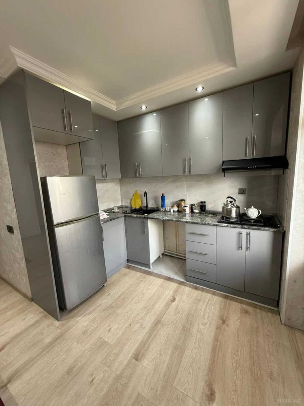 Satılır 3 otaqlı mənzil 82 m²