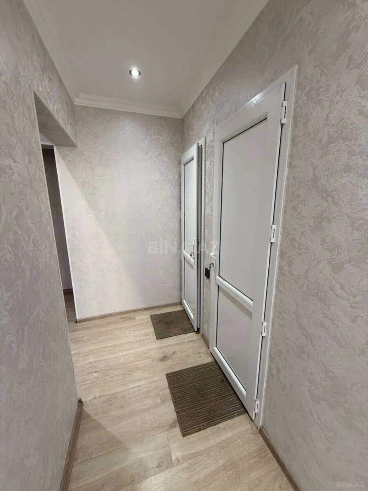 Satılır 3 otaqlı mənzil 82 m²