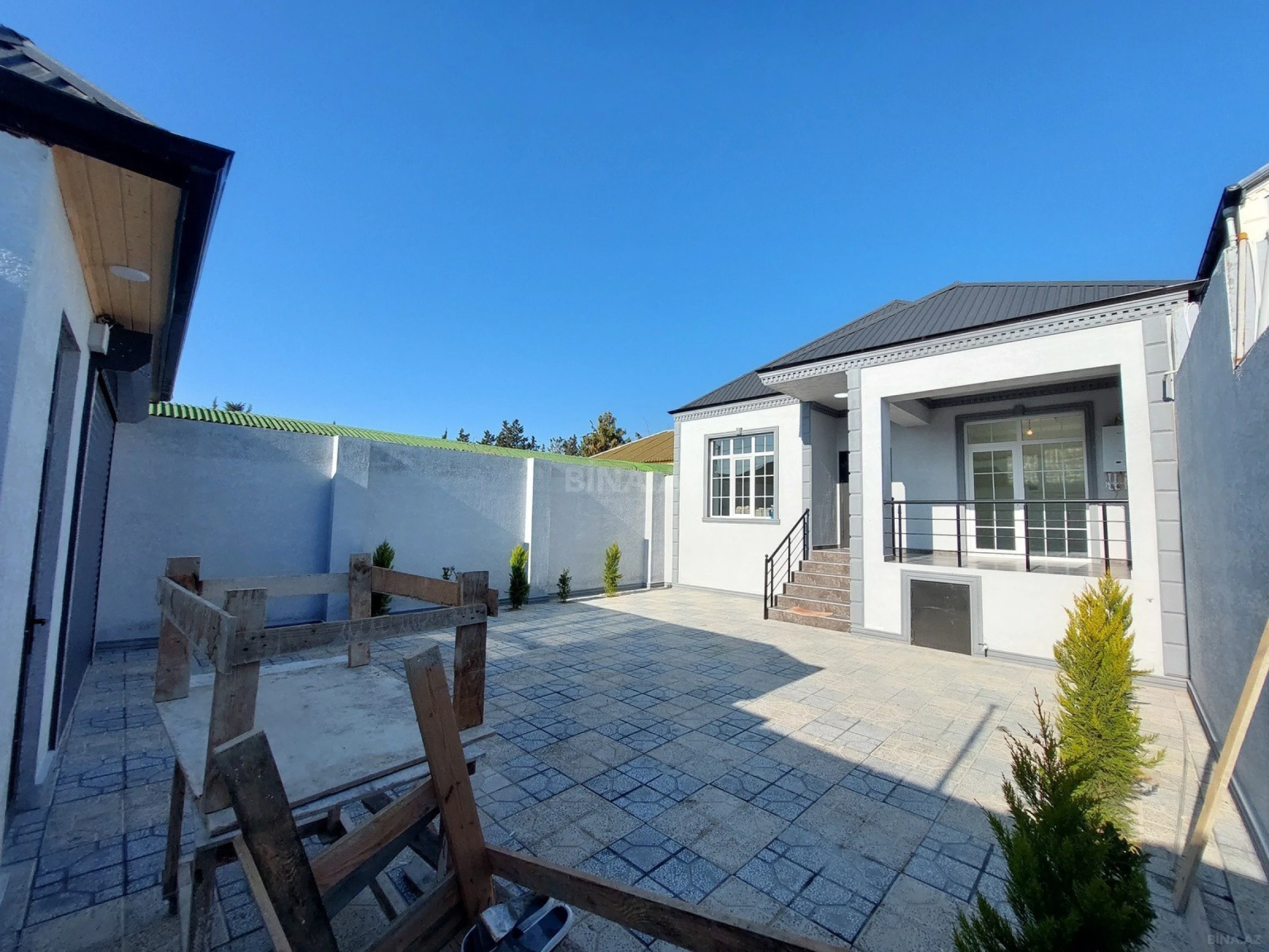 Satılır 4 otaqlı həyət evi 105 m²