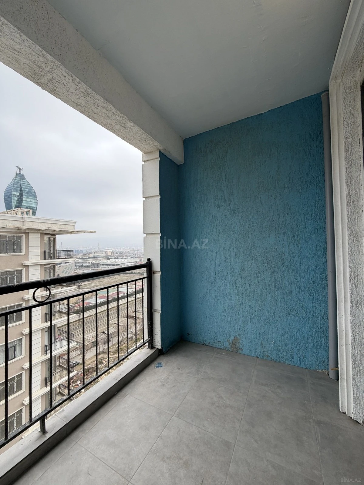 Satılır 2 otaqlı mənzil 66 m²