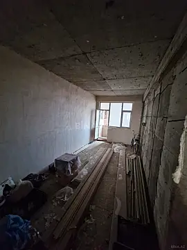 Satılır 4 otaqlı mənzil 140 m²