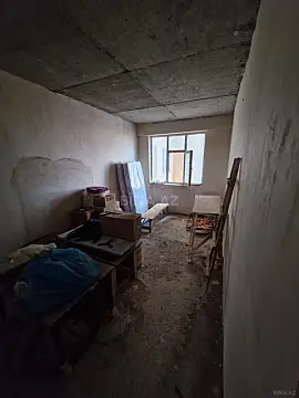 Satılır 4 otaqlı mənzil 140 m²