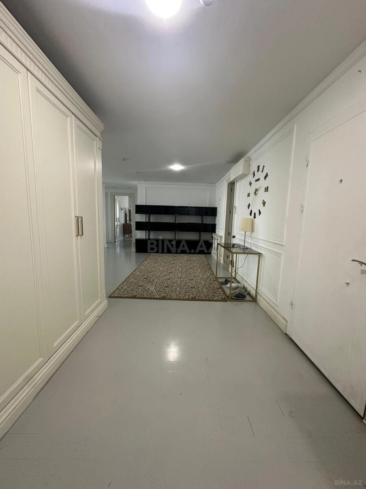 Kirayə verilir 4 otaqlı mənzil 268 m²