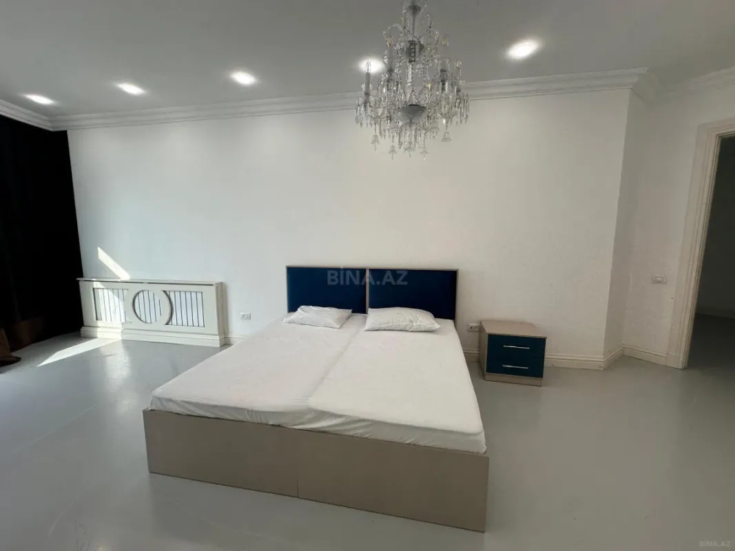 Kirayə verilir 4 otaqlı mənzil 268 m²
