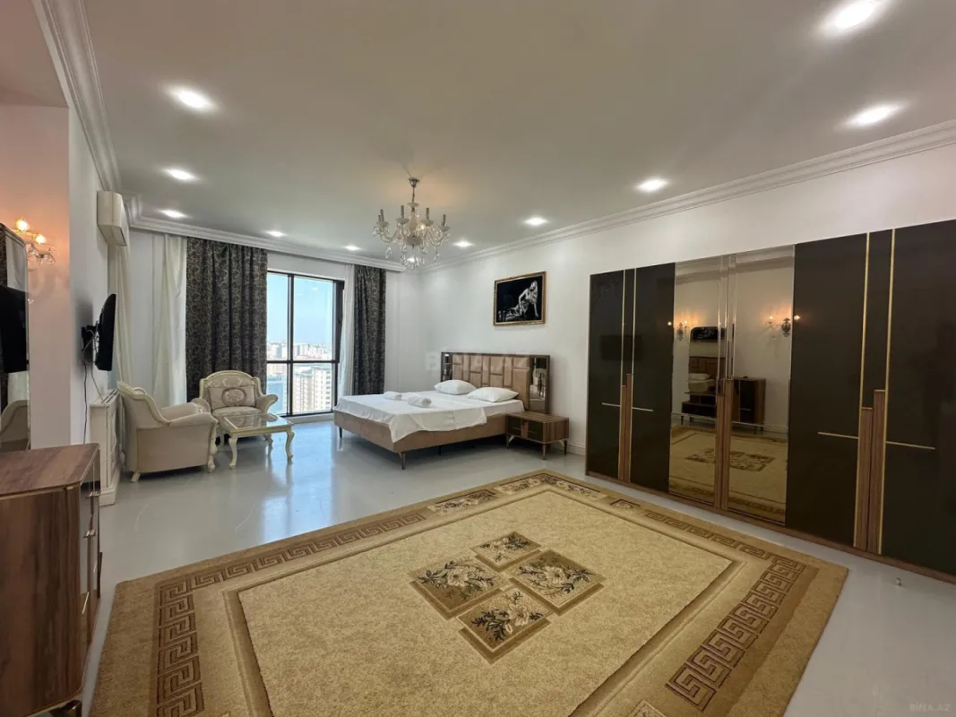 Kirayə verilir 4 otaqlı mənzil 268 m²
