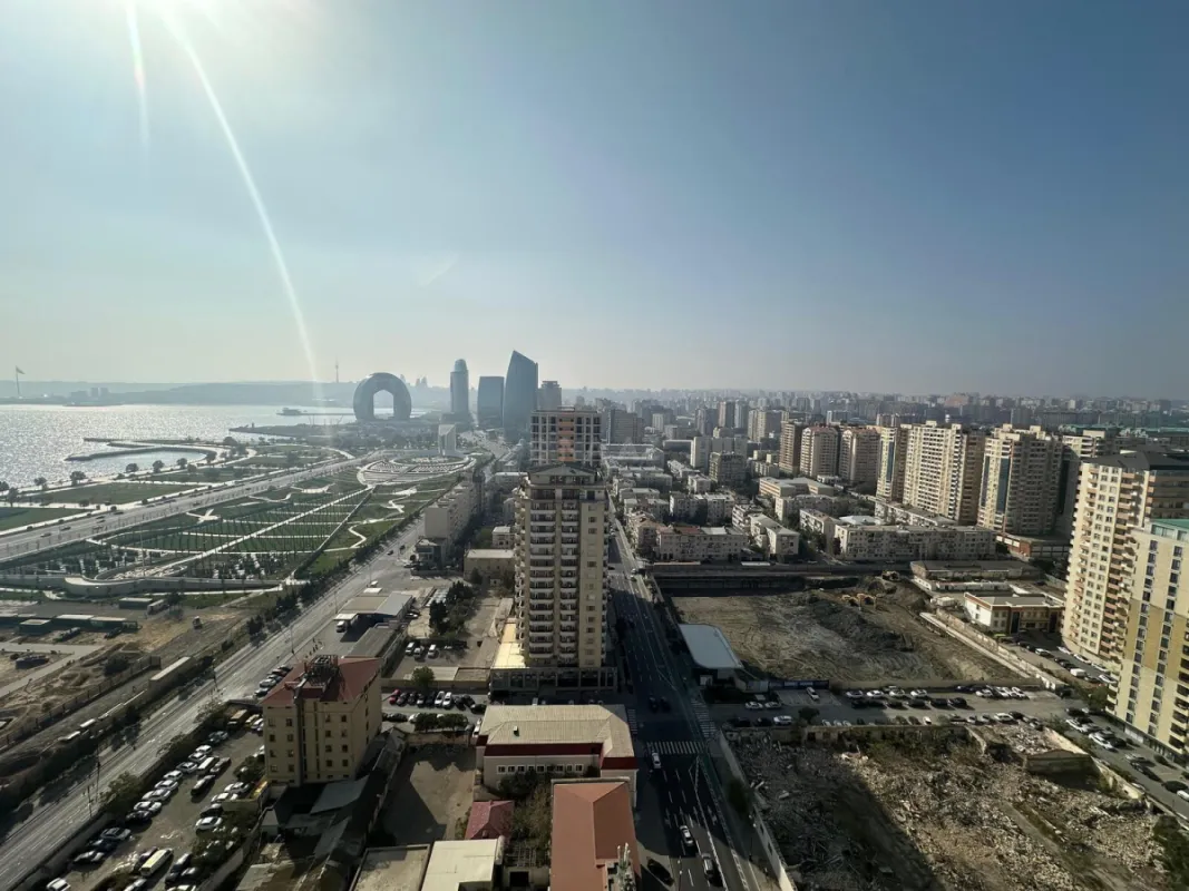 Kirayə verilir 4 otaqlı mənzil 268 m²