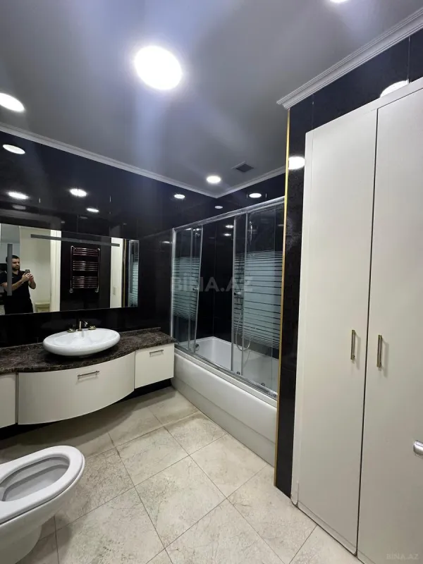 Kirayə verilir 4 otaqlı mənzil 268 m²