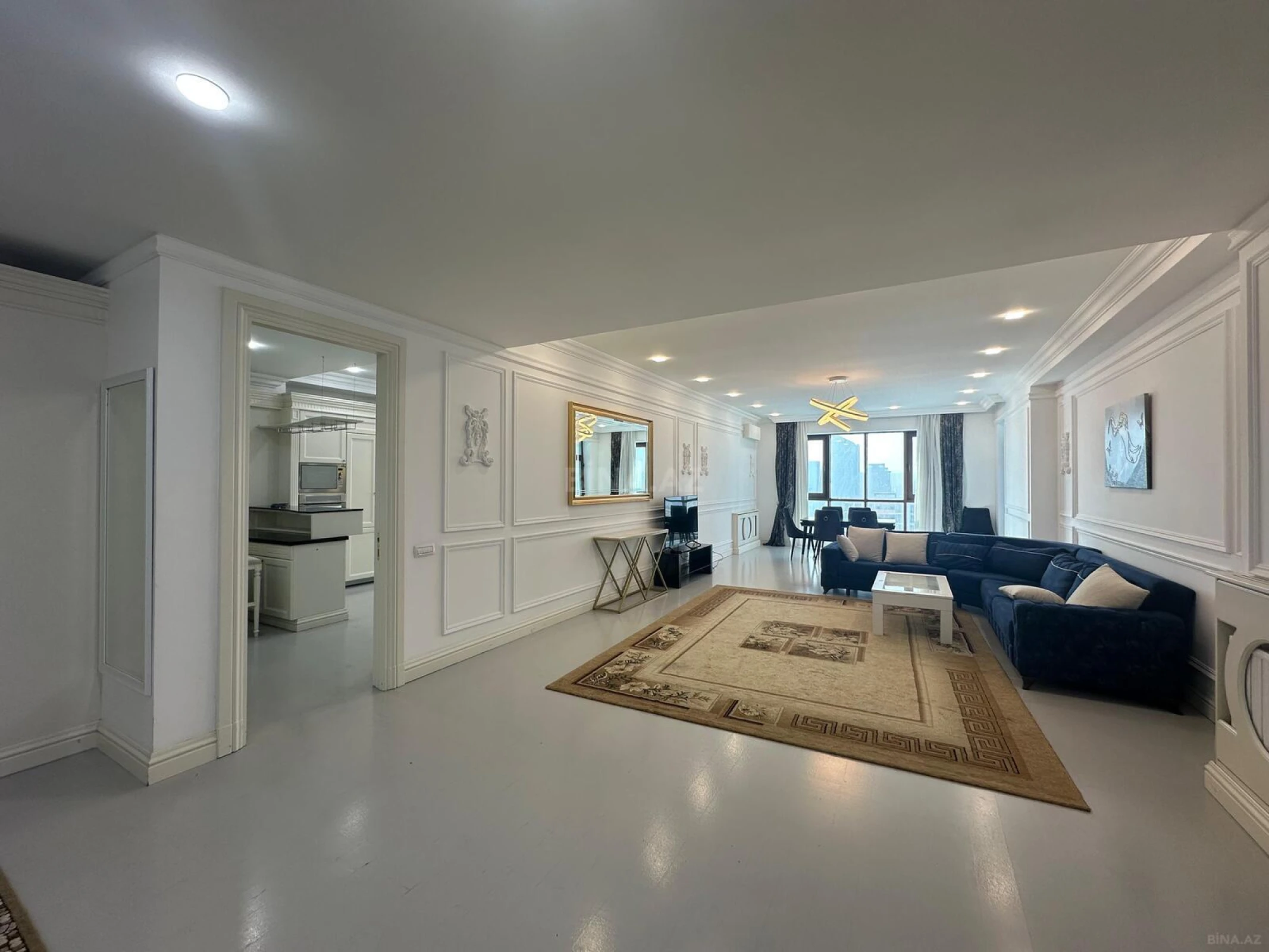 Kirayə verilir 4 otaqlı mənzil 268 m²