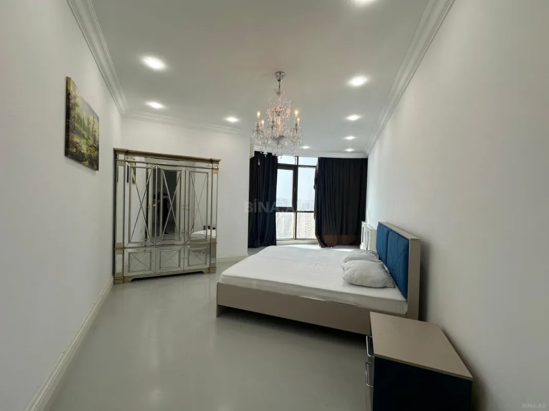 Kirayə verilir 4 otaqlı mənzil 268 m²