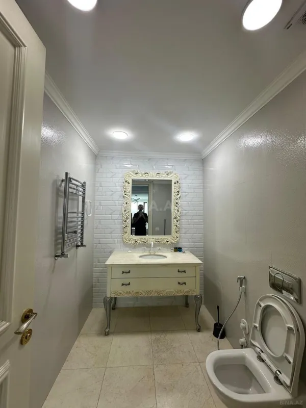 Kirayə verilir 4 otaqlı mənzil 268 m²