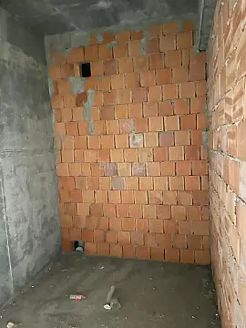 Satılır 2 otaqlı mənzil 76 m²