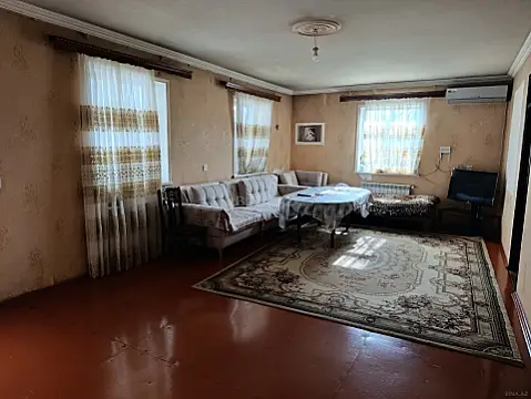 Satılır 4 otaqlı həyət evi 150 m²