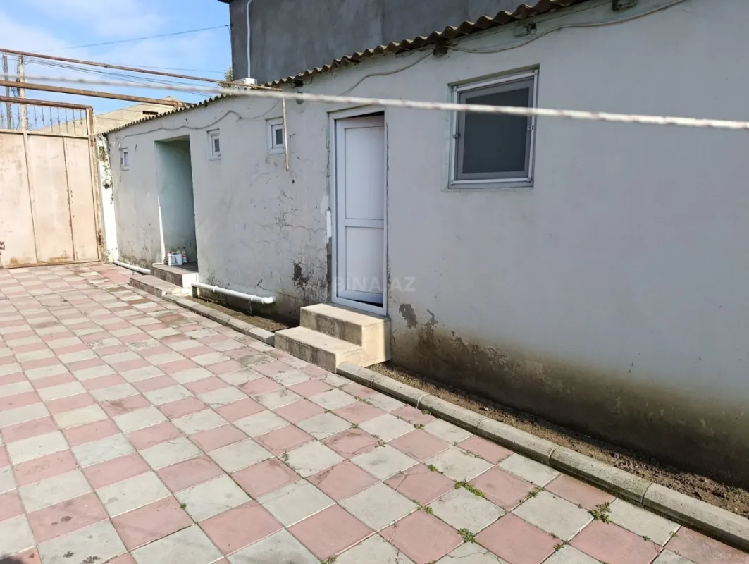 Satılır 4 otaqlı həyət evi 150 m²