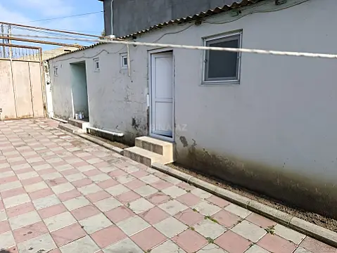 Satılır 4 otaqlı həyət evi 150 m²