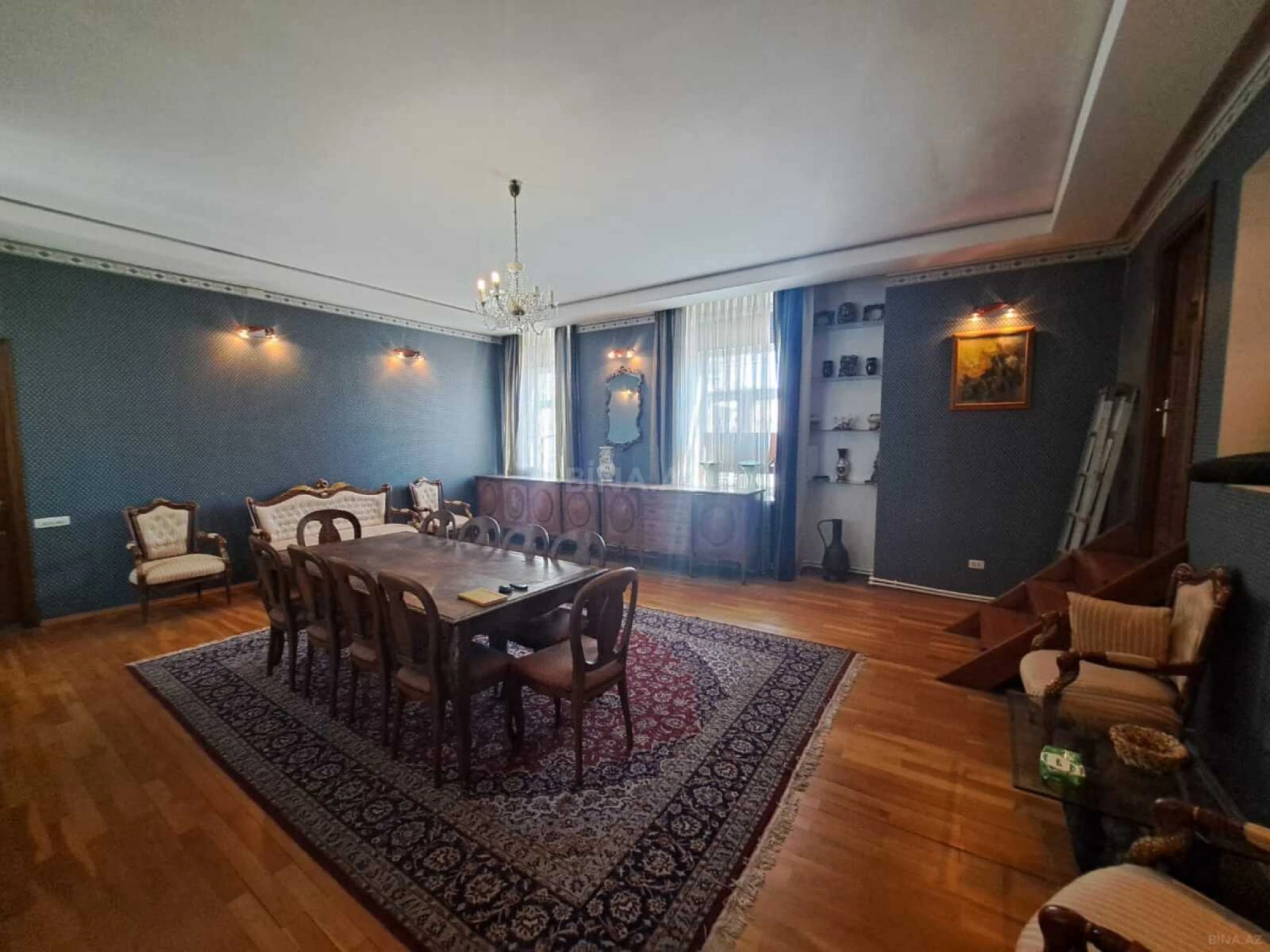 Kirayə verilir 4 otaqlı mənzil 160 m²
