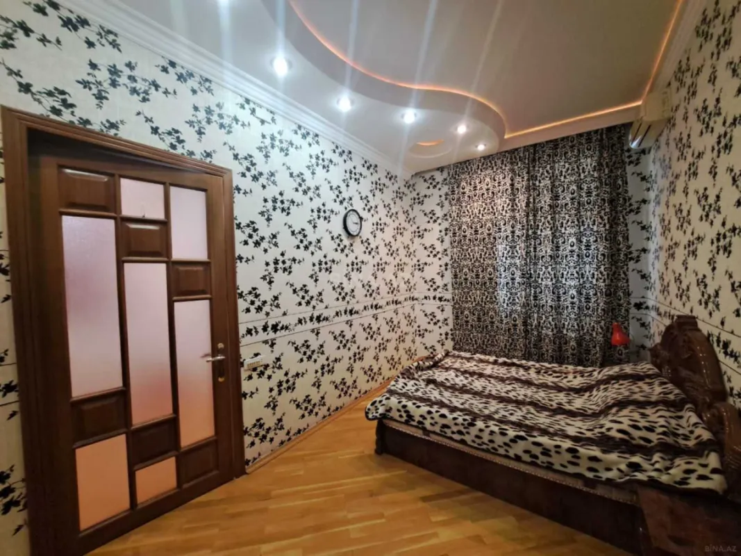 Kirayə verilir 4 otaqlı mənzil 160 m²