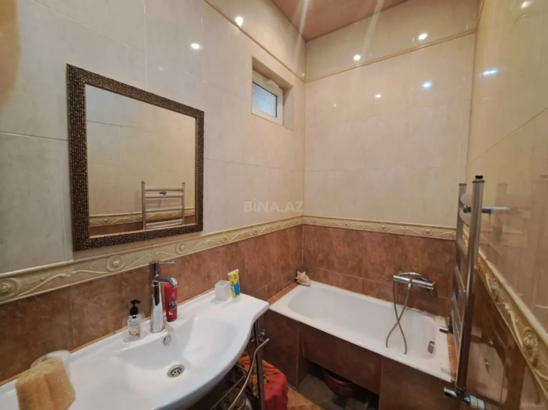 Kirayə verilir 4 otaqlı mənzil 160 m²