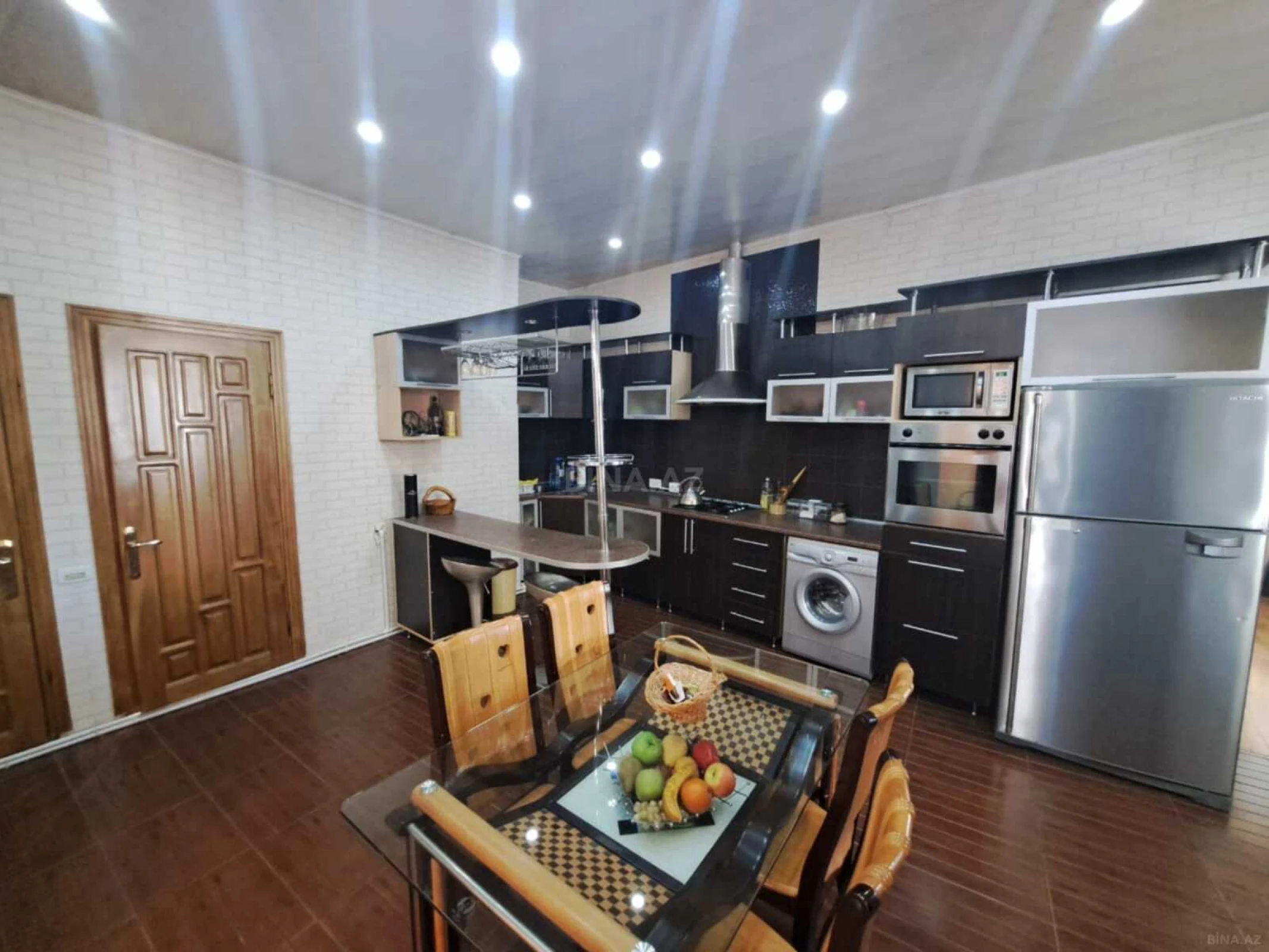 Kirayə verilir 4 otaqlı mənzil 160 m²