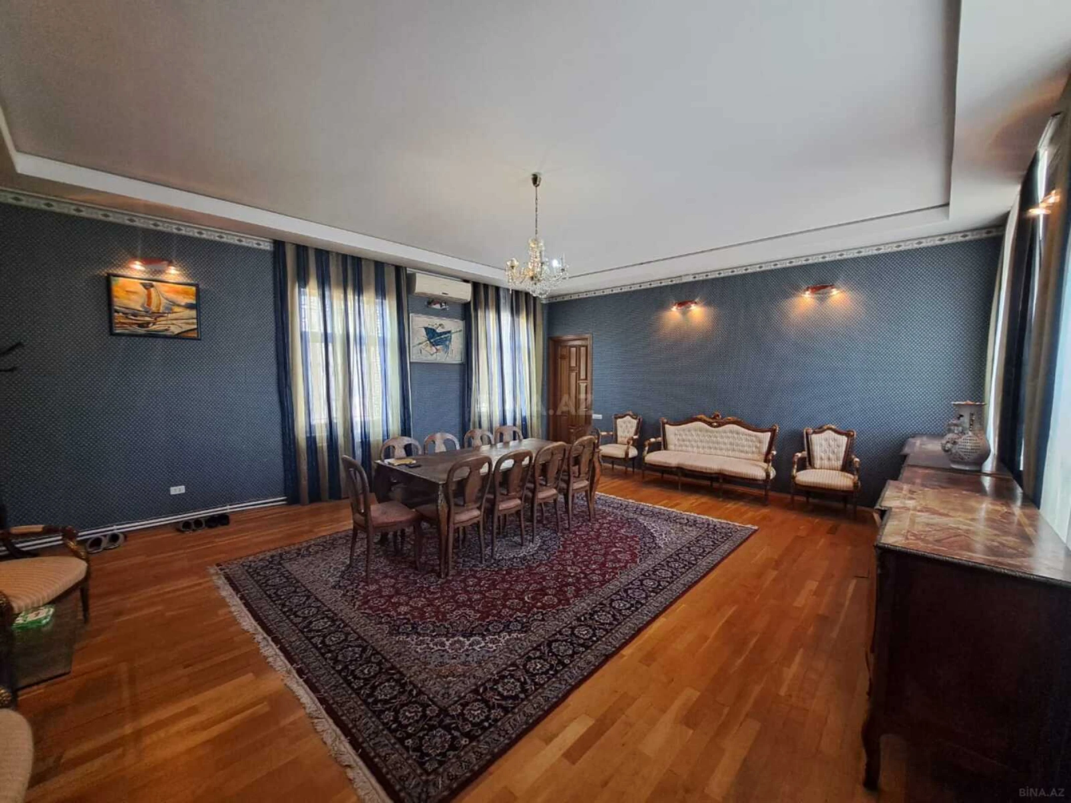 Kirayə verilir 4 otaqlı mənzil 160 m²