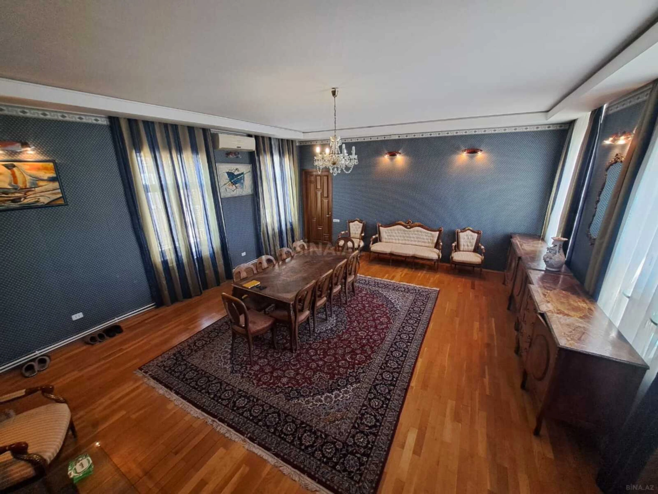 Kirayə verilir 4 otaqlı mənzil 160 m²