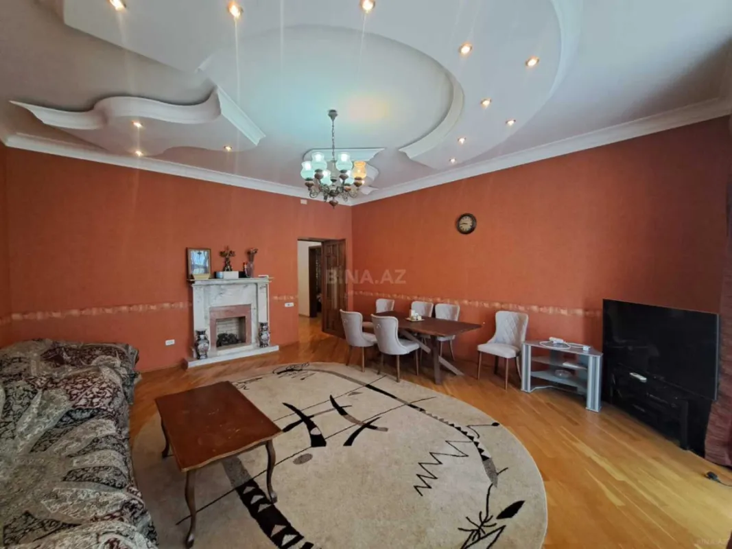 Kirayə verilir 4 otaqlı mənzil 160 m²