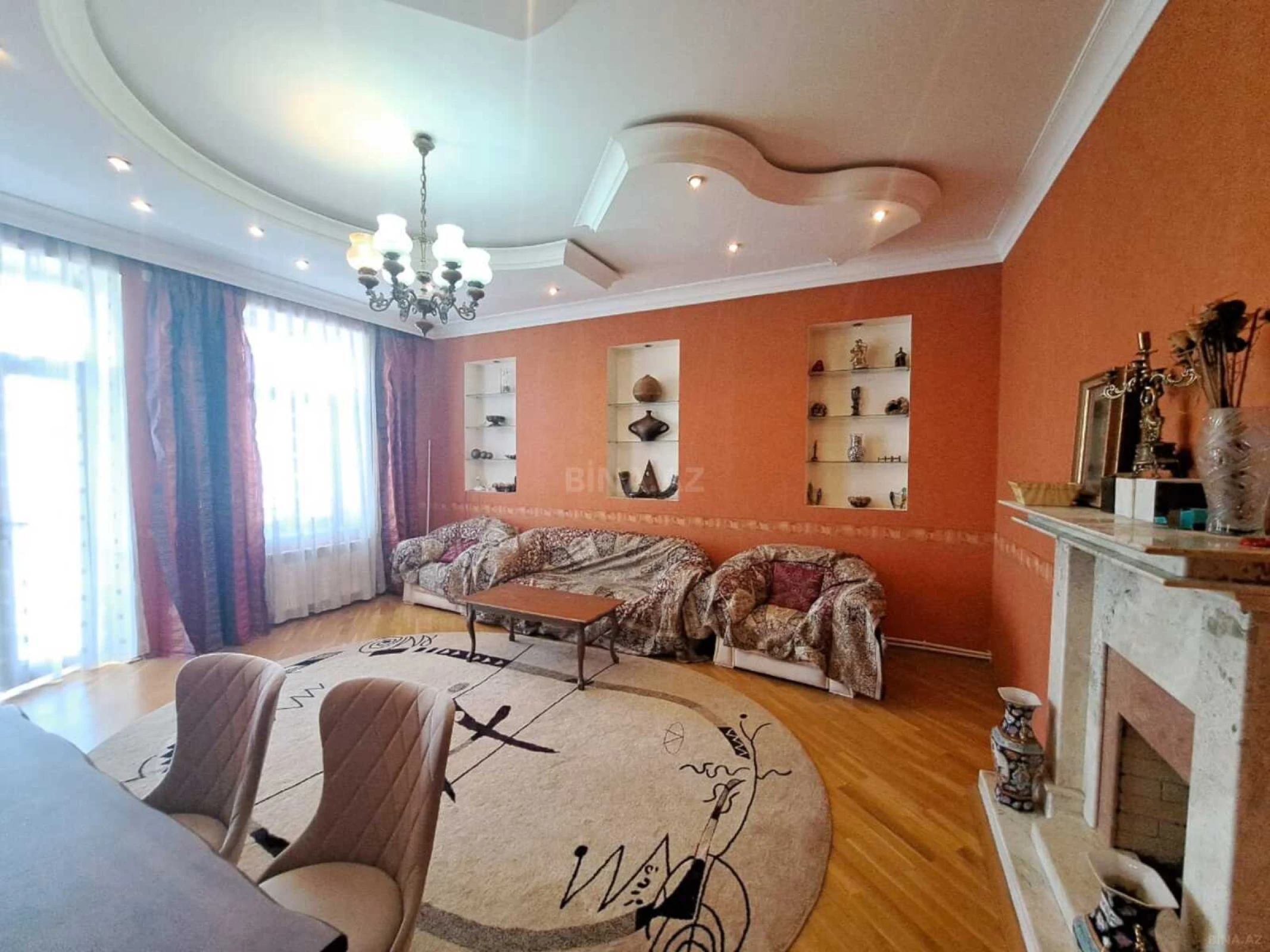Kirayə verilir 4 otaqlı mənzil 160 m²