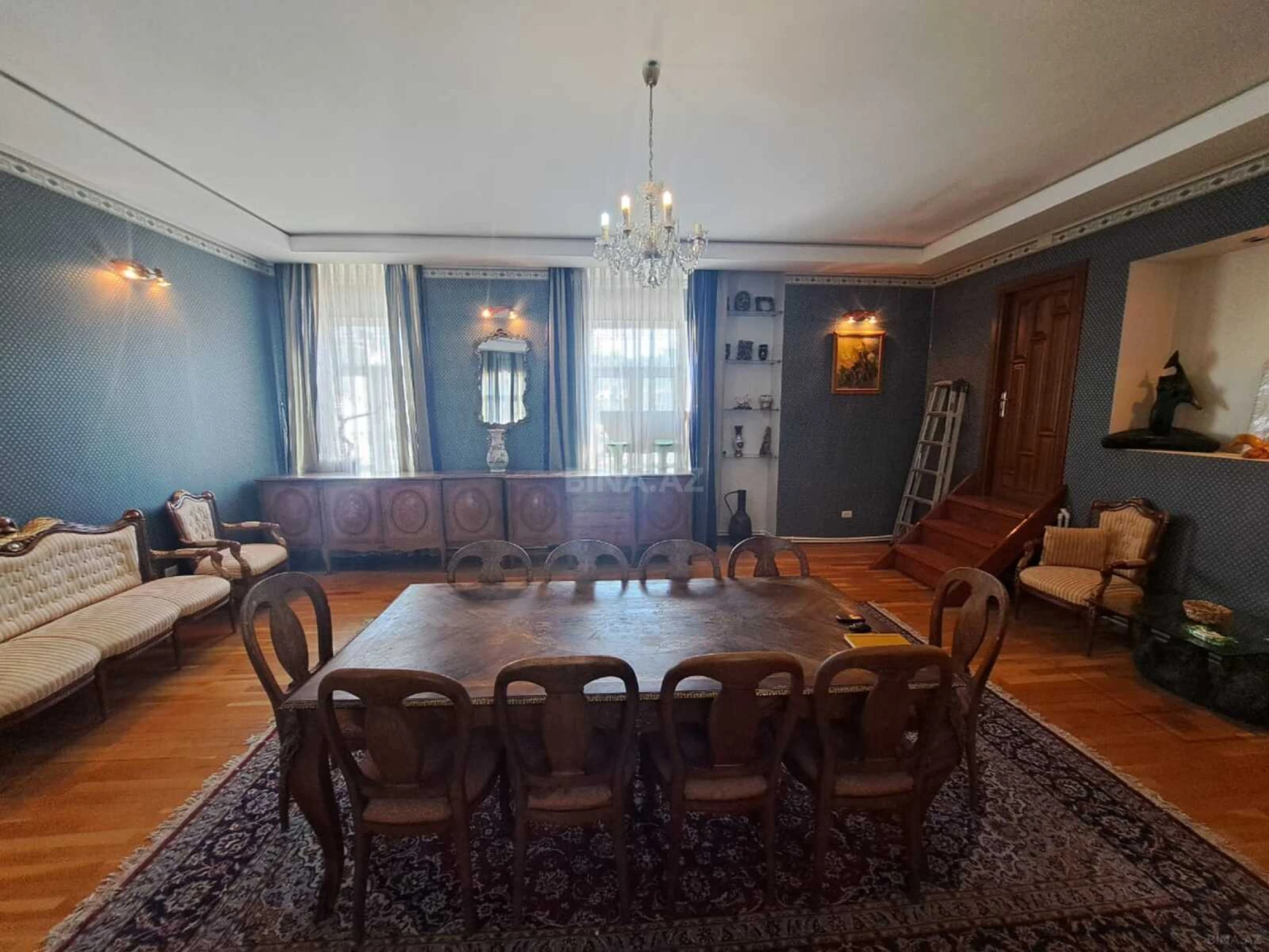 Kirayə verilir 4 otaqlı mənzil 160 m²