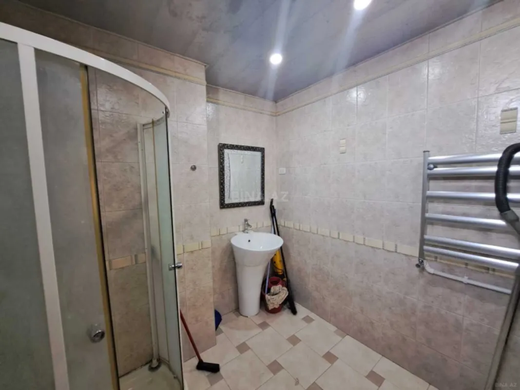 Kirayə verilir 4 otaqlı mənzil 160 m²