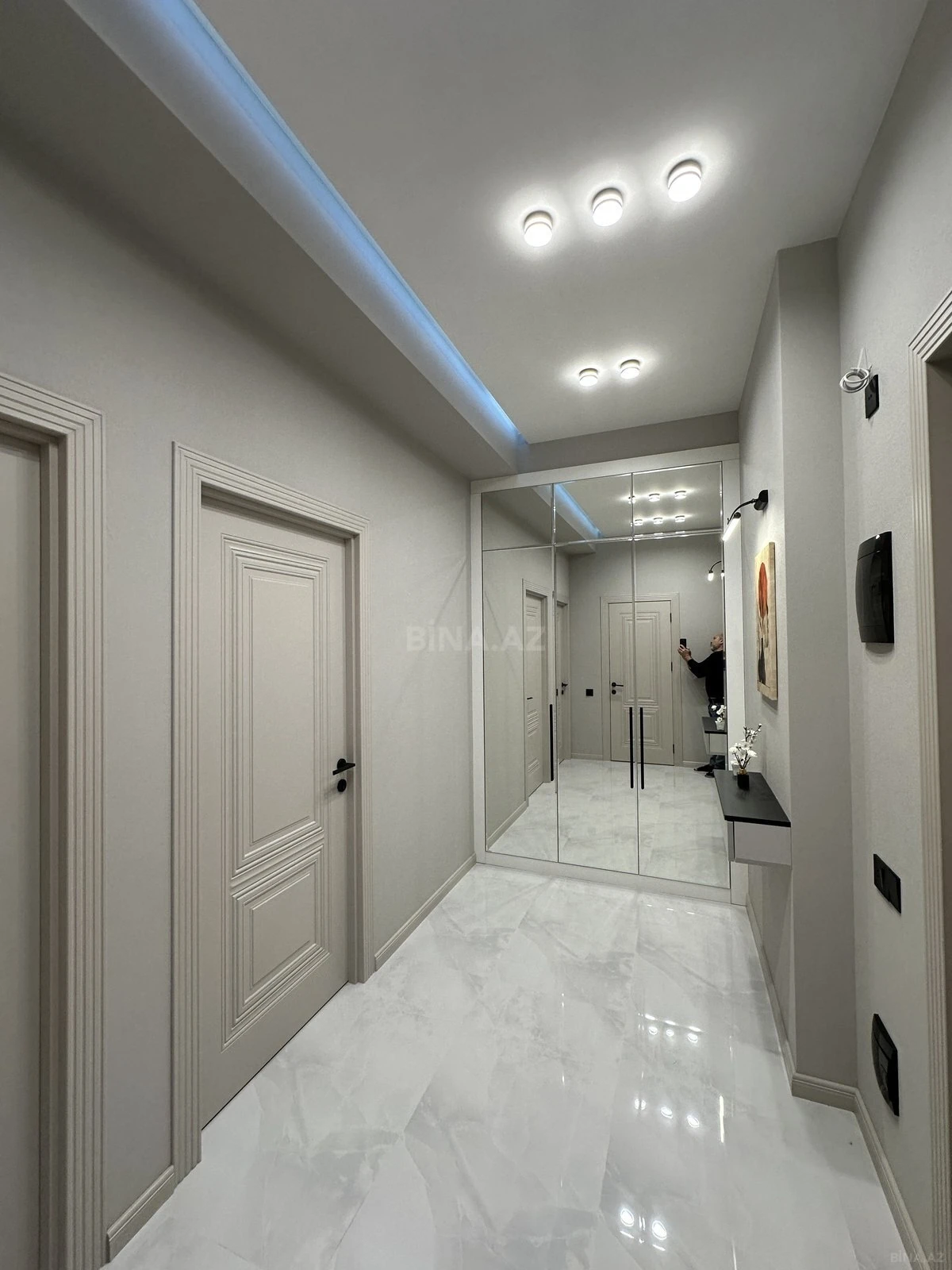 Satılır 2 otaqlı mənzil 55 m²