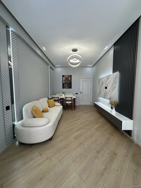 Satılır 2 otaqlı mənzil 55 m²