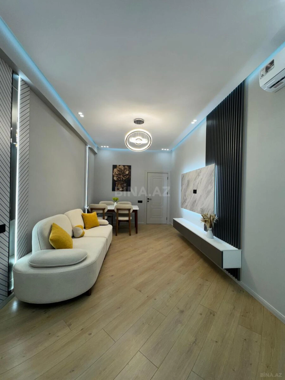 Satılır 2 otaqlı mənzil 55 m²
