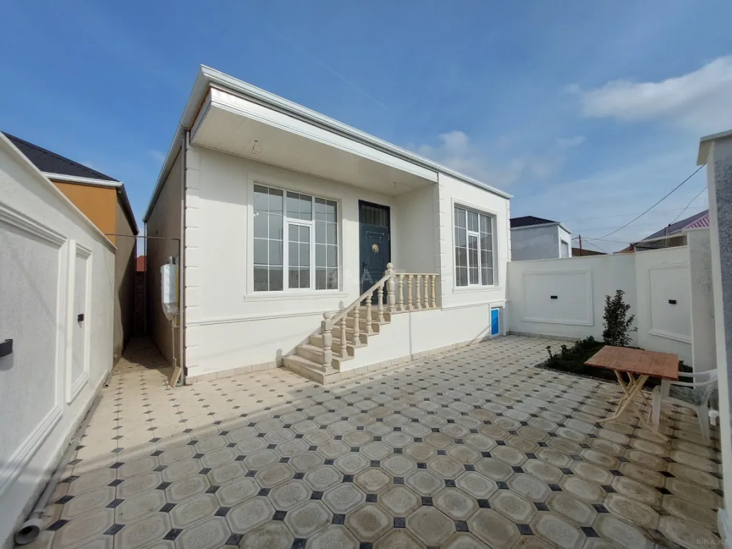 Satılır 3 otaqlı həyət evi 100 m²