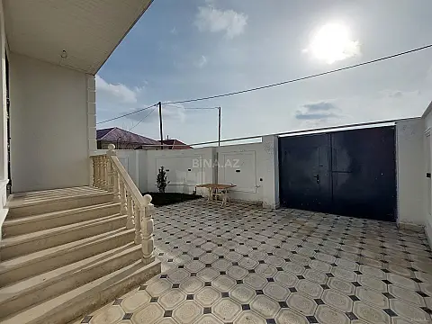 Satılır 3 otaqlı həyət evi 100 m²