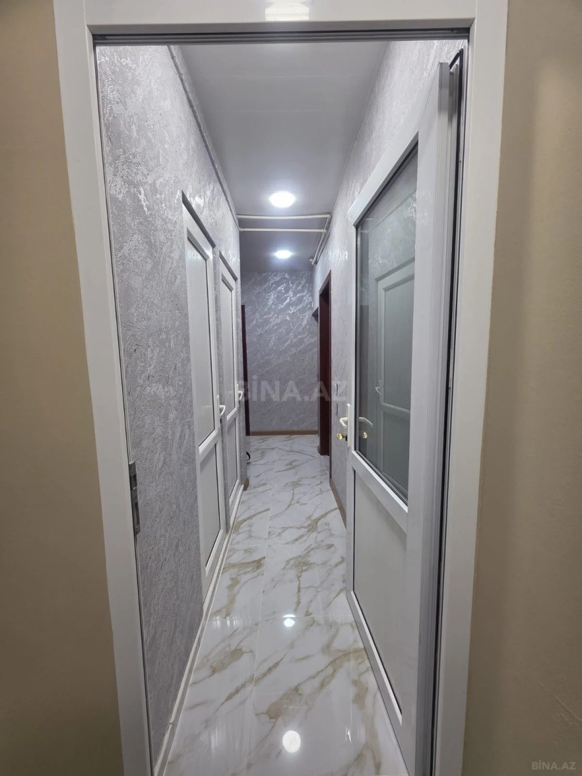 Satılır 2 otaqlı mənzil 65 m²