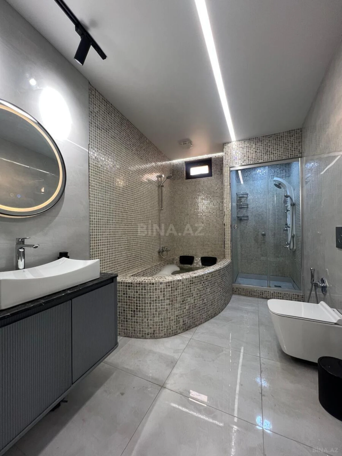 Satılır 3 otaqlı mənzil 464 m²