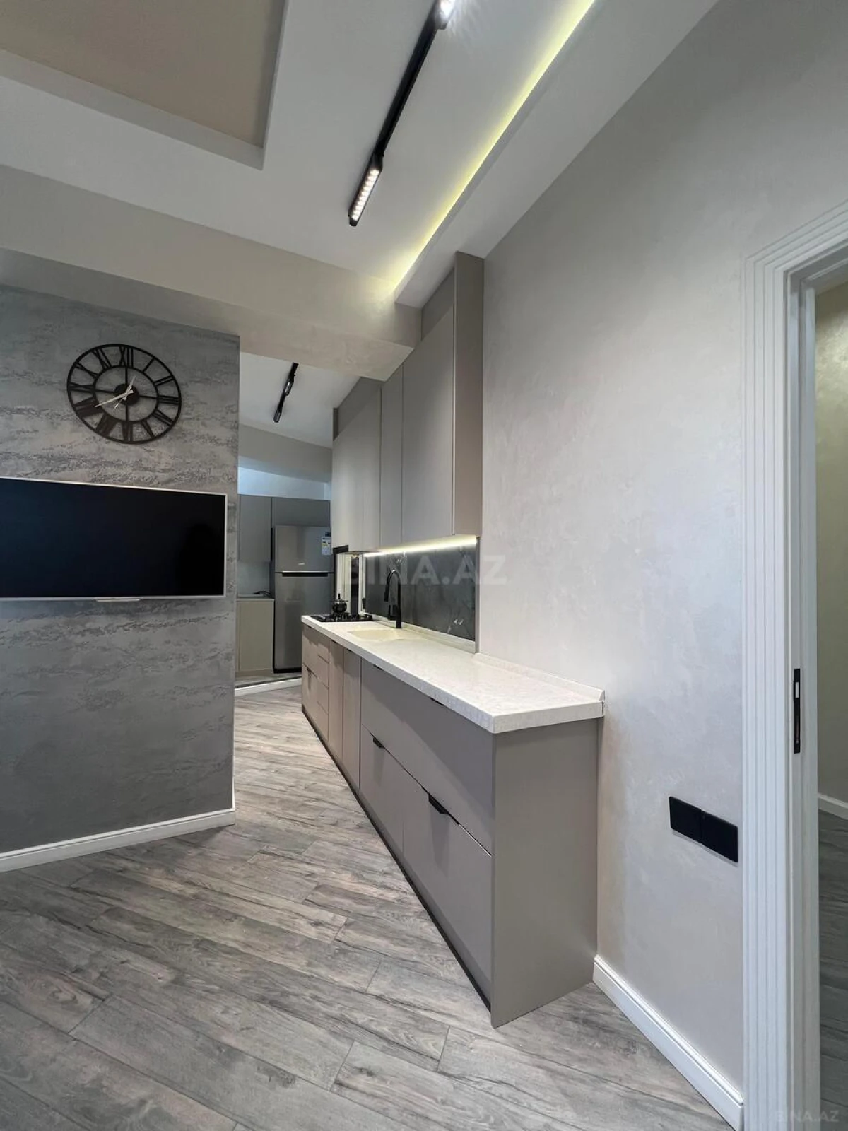 Satılır 3 otaqlı mənzil 464 m²