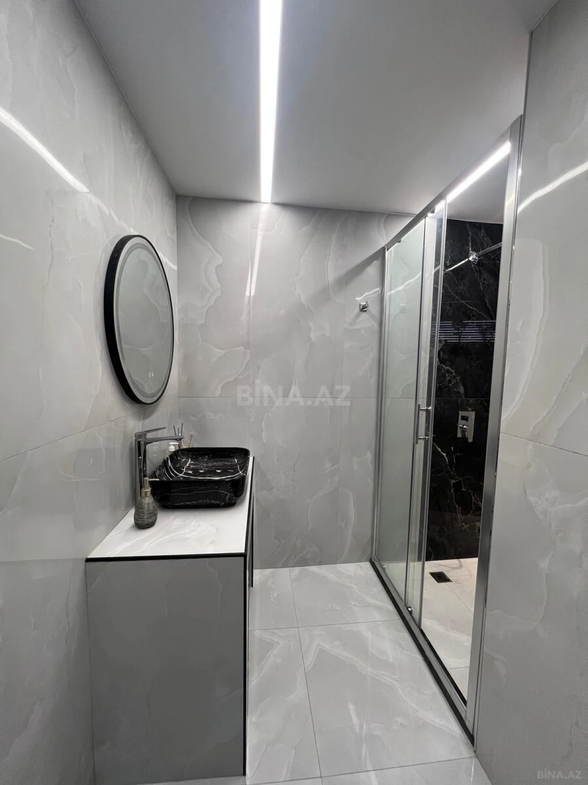 Satılır 3 otaqlı mənzil 464 m²