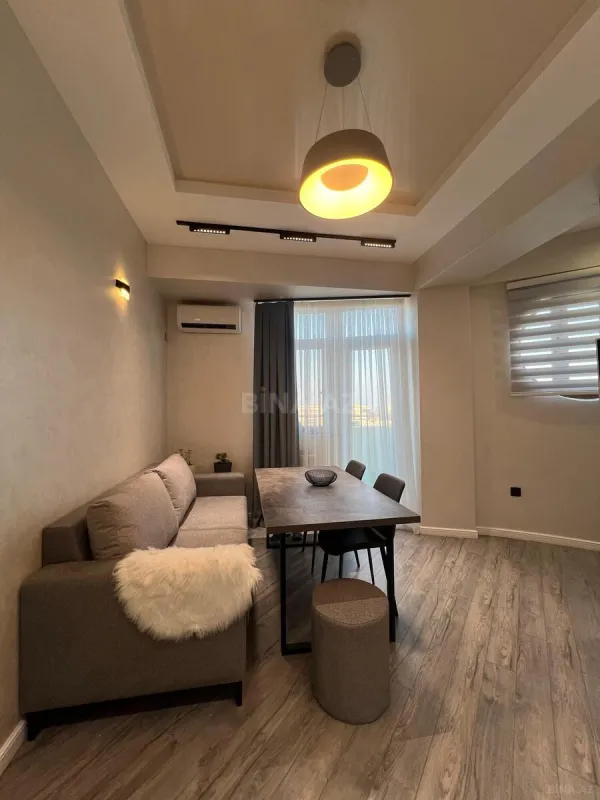 Satılır 3 otaqlı mənzil 464 m²