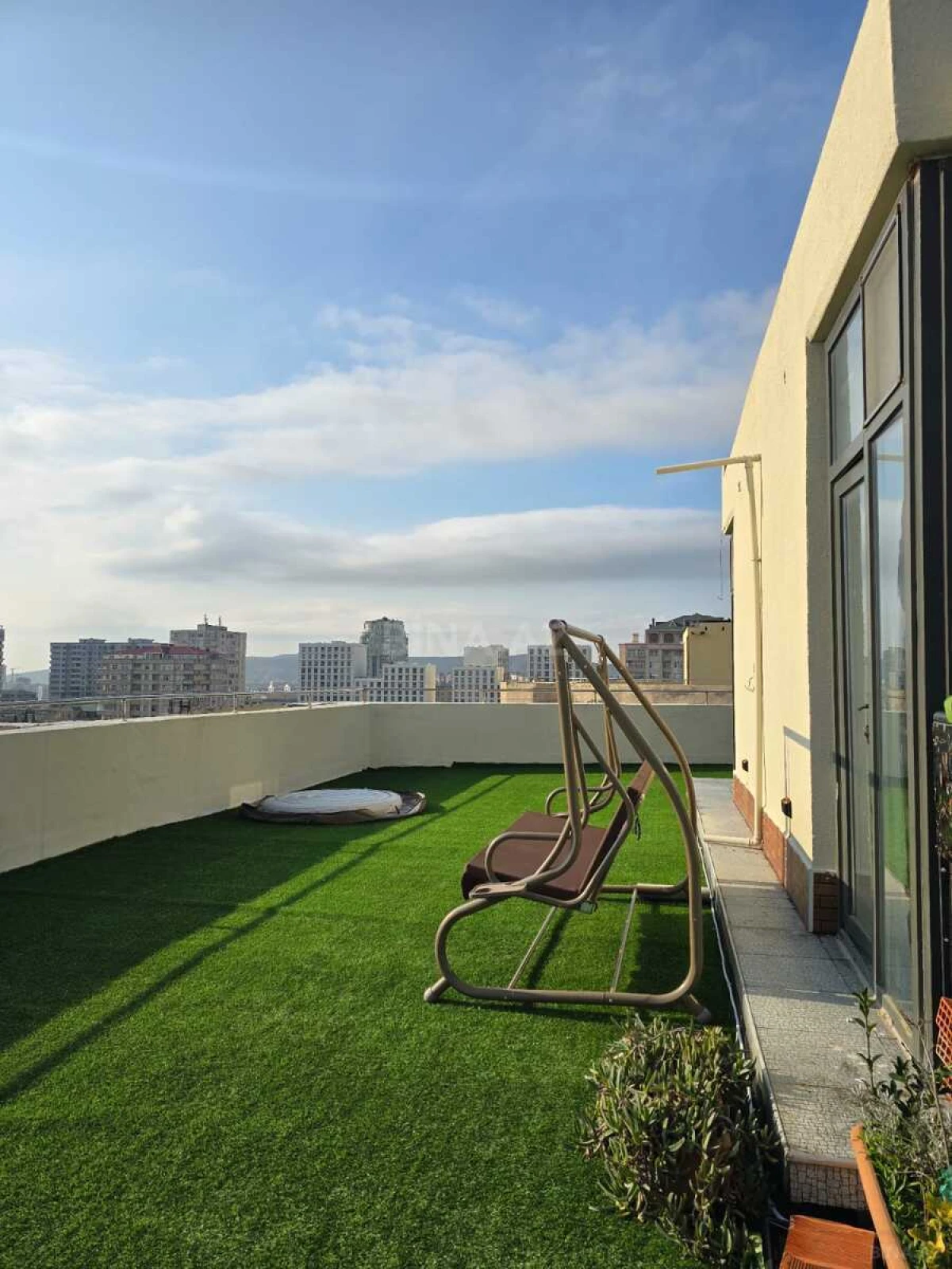 Satılır 3 otaqlı mənzil 464 m²
