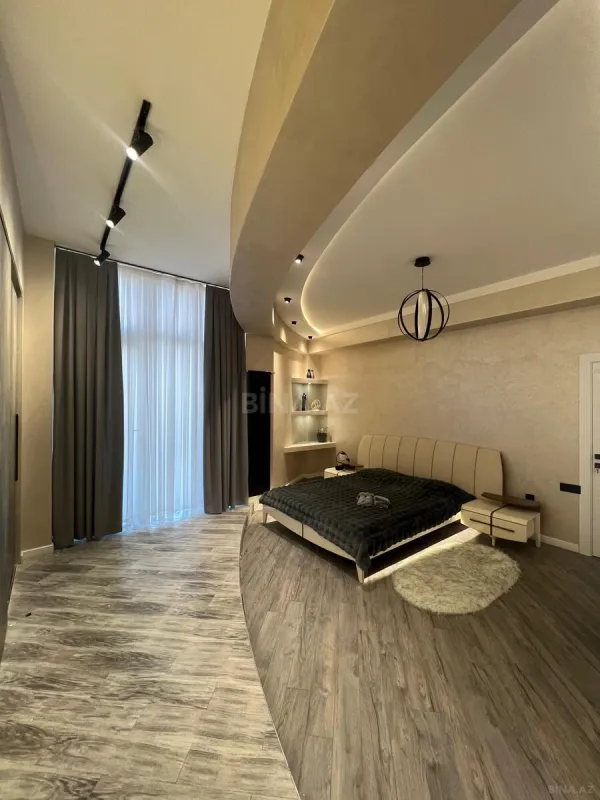 Satılır 3 otaqlı mənzil 464 m²