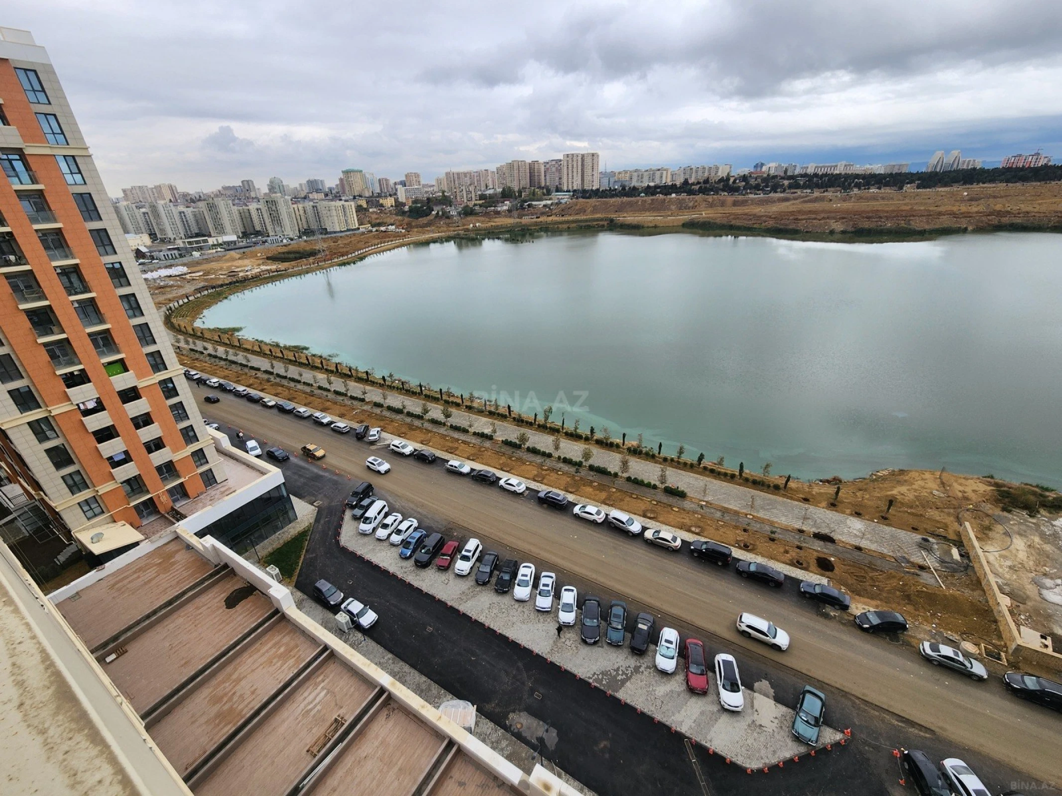 Kirayə verilir obyekt 380 m²