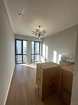 Satılır 4 otaqlı mənzil 120 m²
