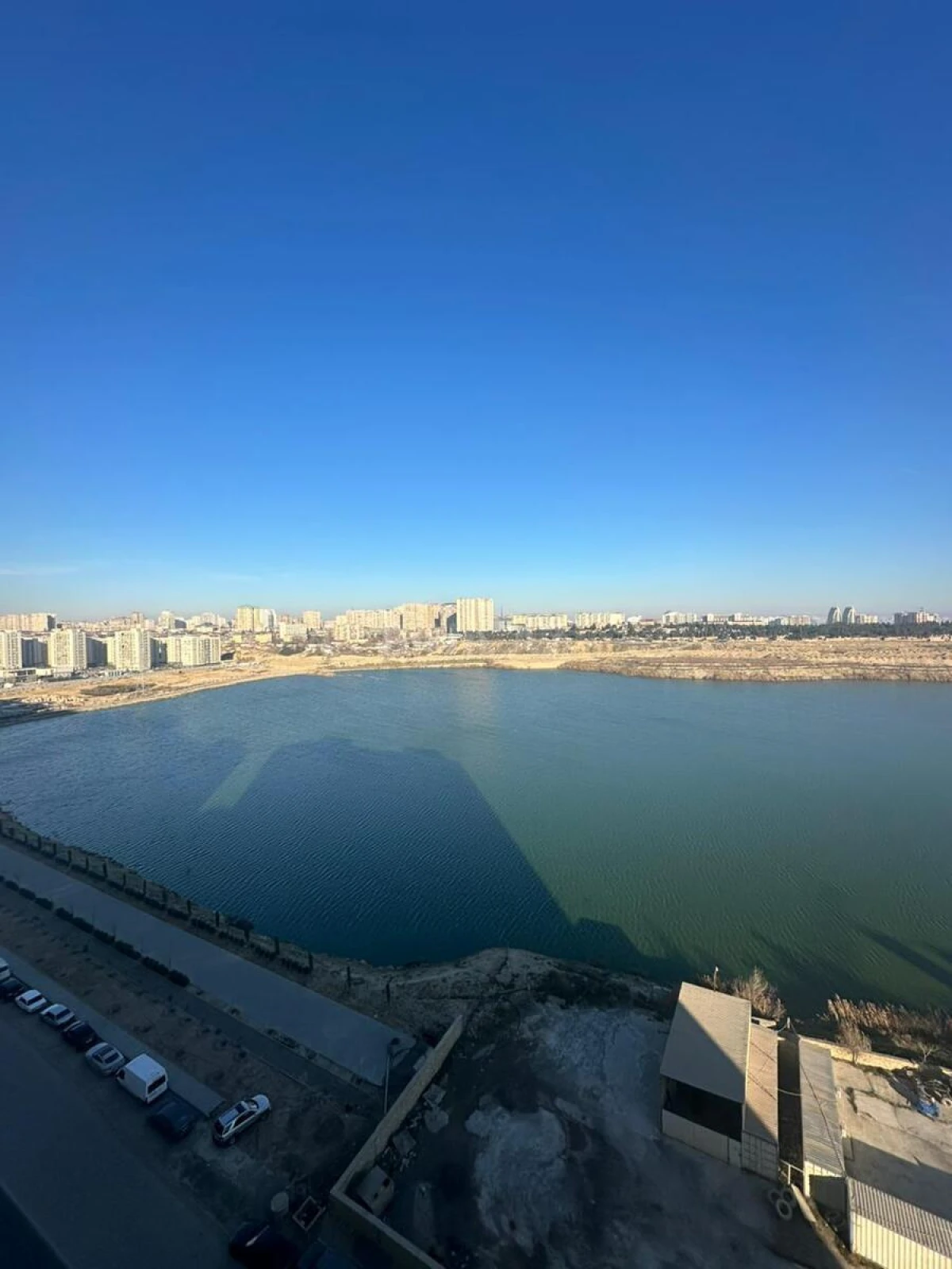 Satılır 4 otaqlı mənzil 120 m²