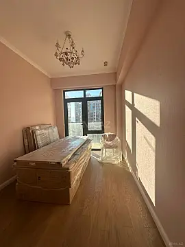 Satılır 4 otaqlı mənzil 120 m²