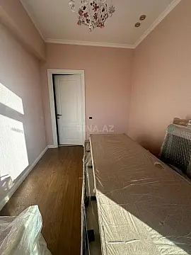 Satılır 4 otaqlı mənzil 120 m²